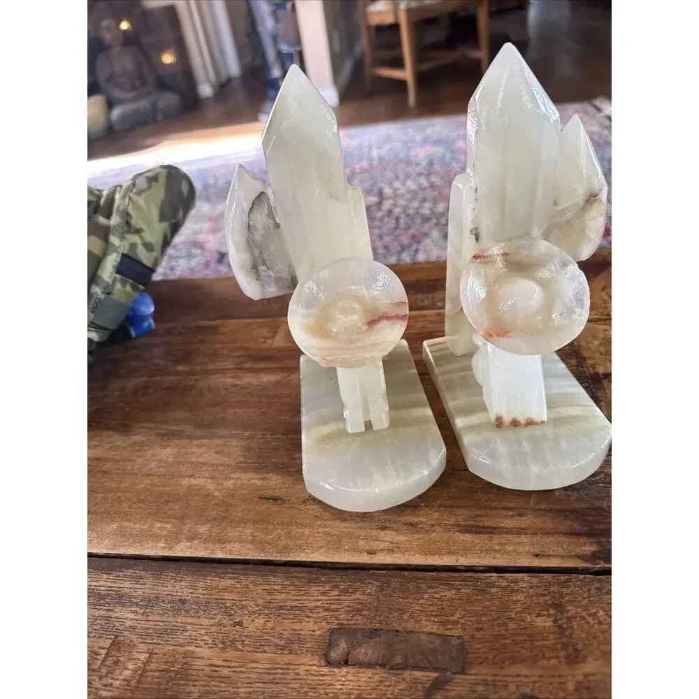 N/A vintage carved